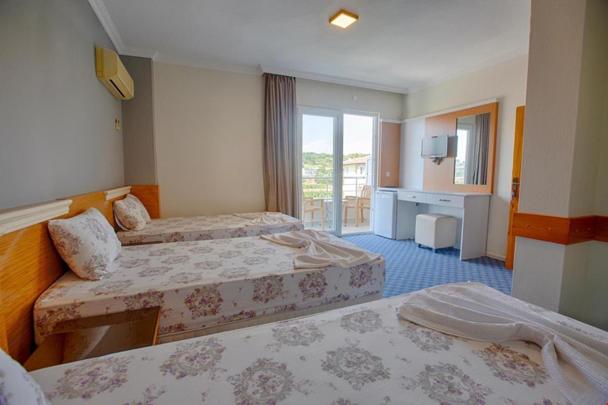 אוקורקאלאר Azak Blue Otel מראה חיצוני תמונה