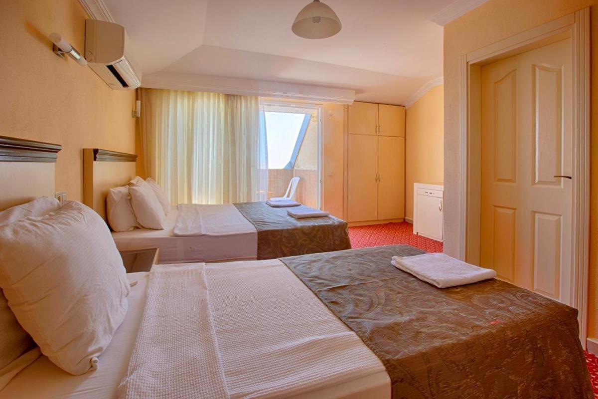 אוקורקאלאר Azak Blue Otel מראה חיצוני תמונה